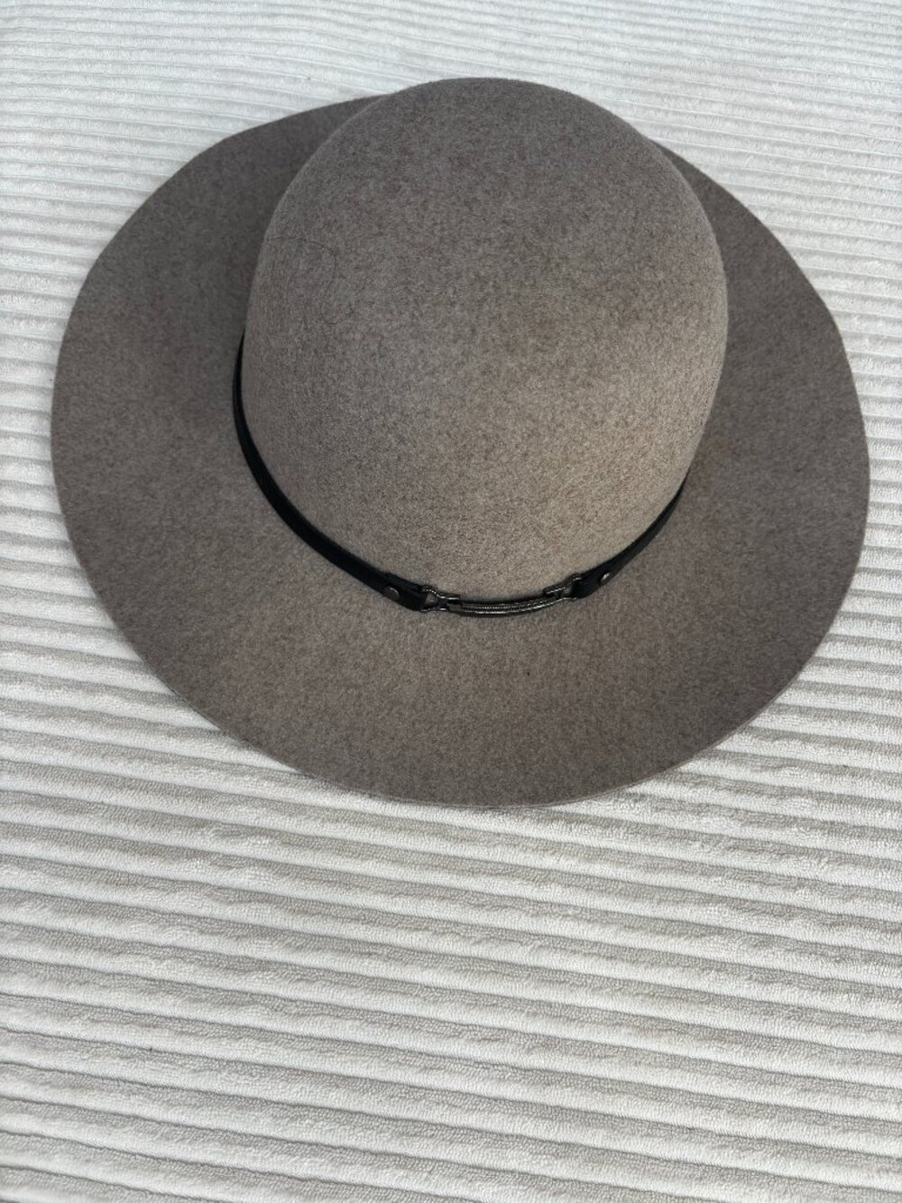 🎩  Brixton Wool Wide Brim Hat – Neutral Taupe